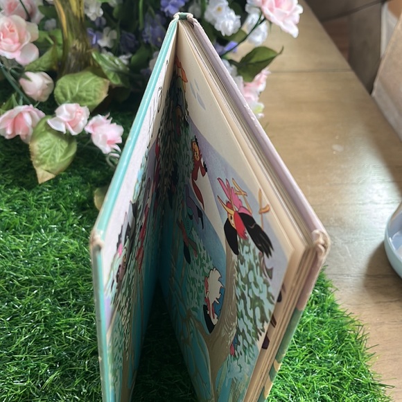 Vintage Disney Book "Peter and the Wolf" Written in 1974 - Picture 12 of 13